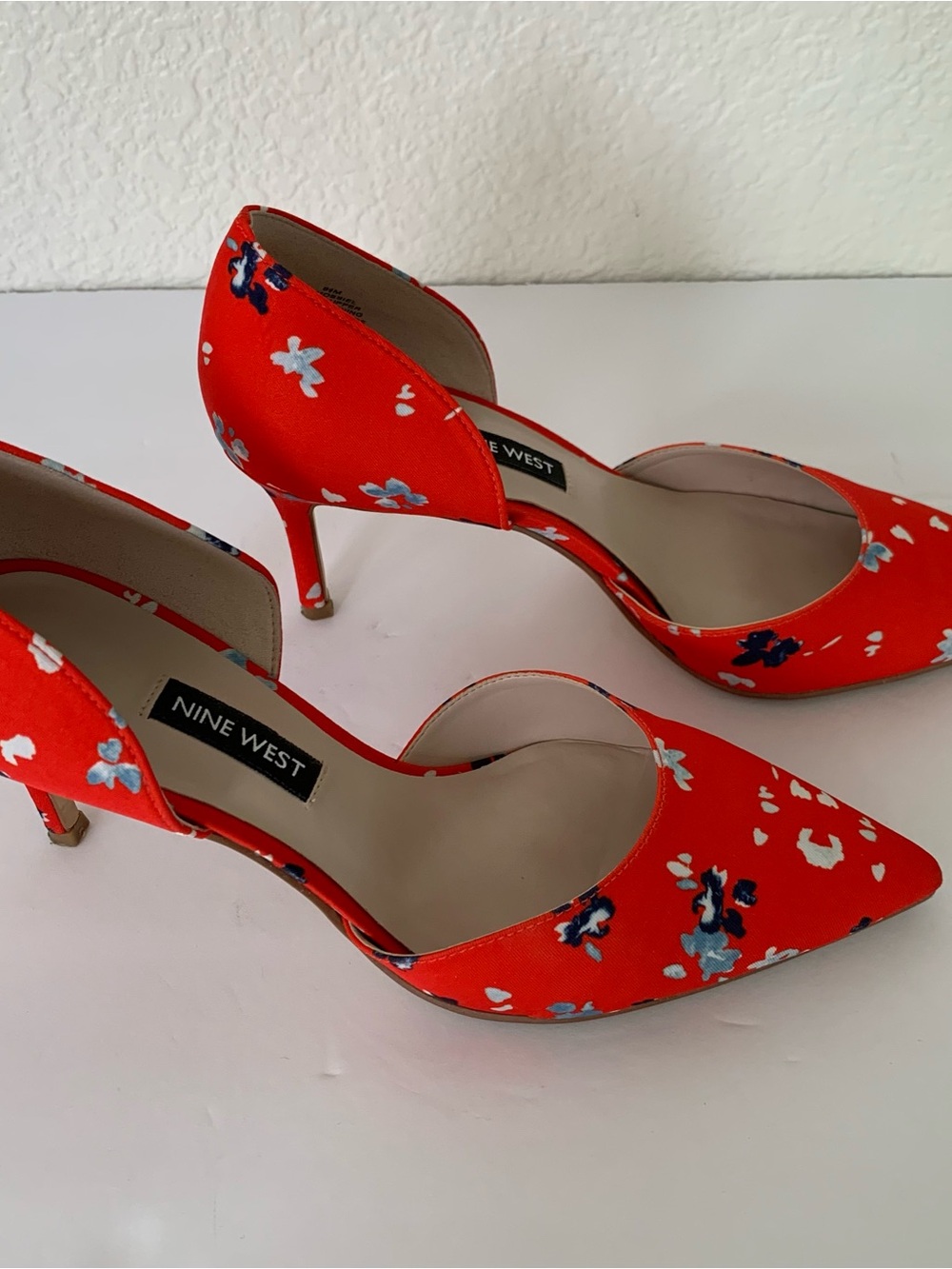 Nine West Red Floral Pointed D'Orsay Heels 3 inch Size 6.5M Satin - Picture 4 of 7